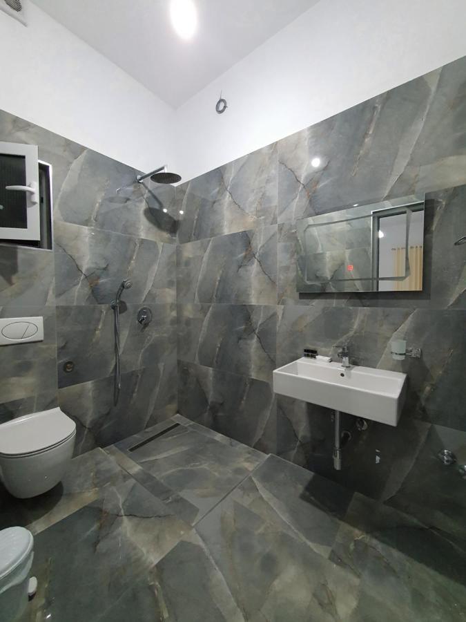 Gusto Di Casa Hotel Sarande Luaran gambar